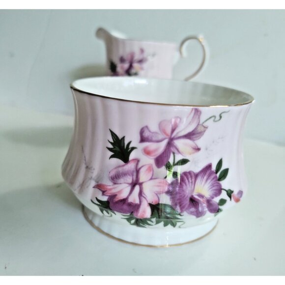 Royal Windsor Bone China Creamer & Sugar set Floral - Picture 4 of 13